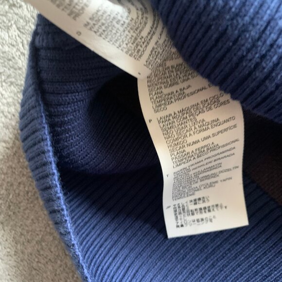 Fred Perry Heavy Checkered Cotton V-Neck Sweater Vest. Large. - Picture 5 of 7